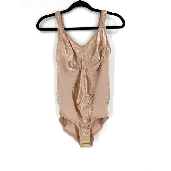 Miraclesuit Other - Miraclesuit Body Shaper Womens 40D Beige Extra Firm Control Satin Minimalist